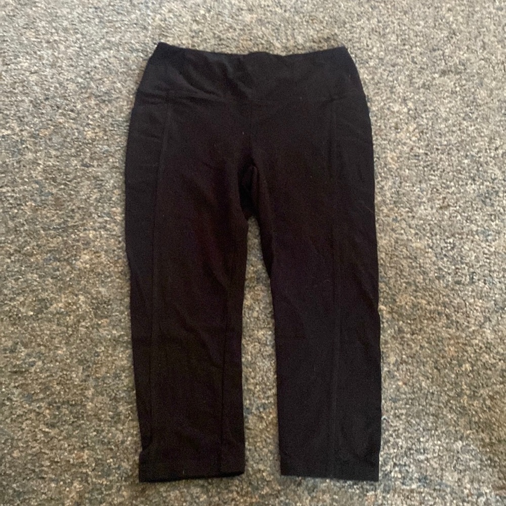 capri leggings w/ pockets